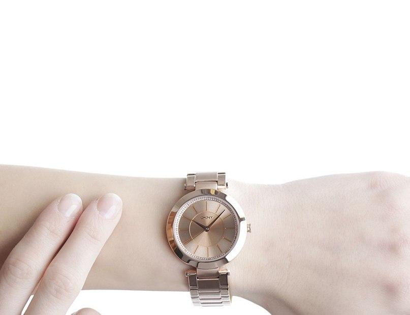 Оригинальные женские наручные часы DKNY Essentials Glitz NY2287.